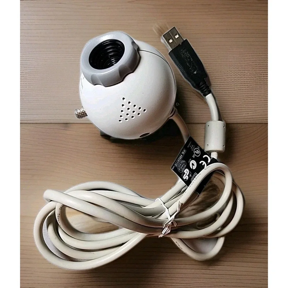 Web Cam Logitech QuickCam Messenger-V-UB2 P/N 861092-0020  M/N V-UM14  White